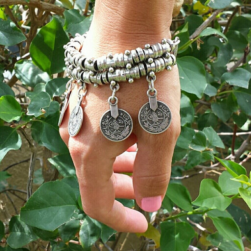 Bracciale con ciondolo con nap - Men Accessories India recensione e prezzo