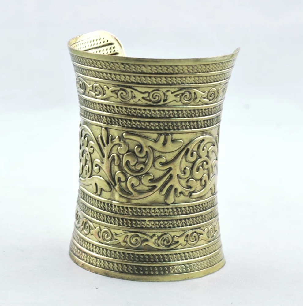 Bracciale largo in lega vintag - Men Accessories India recensione e prezzo